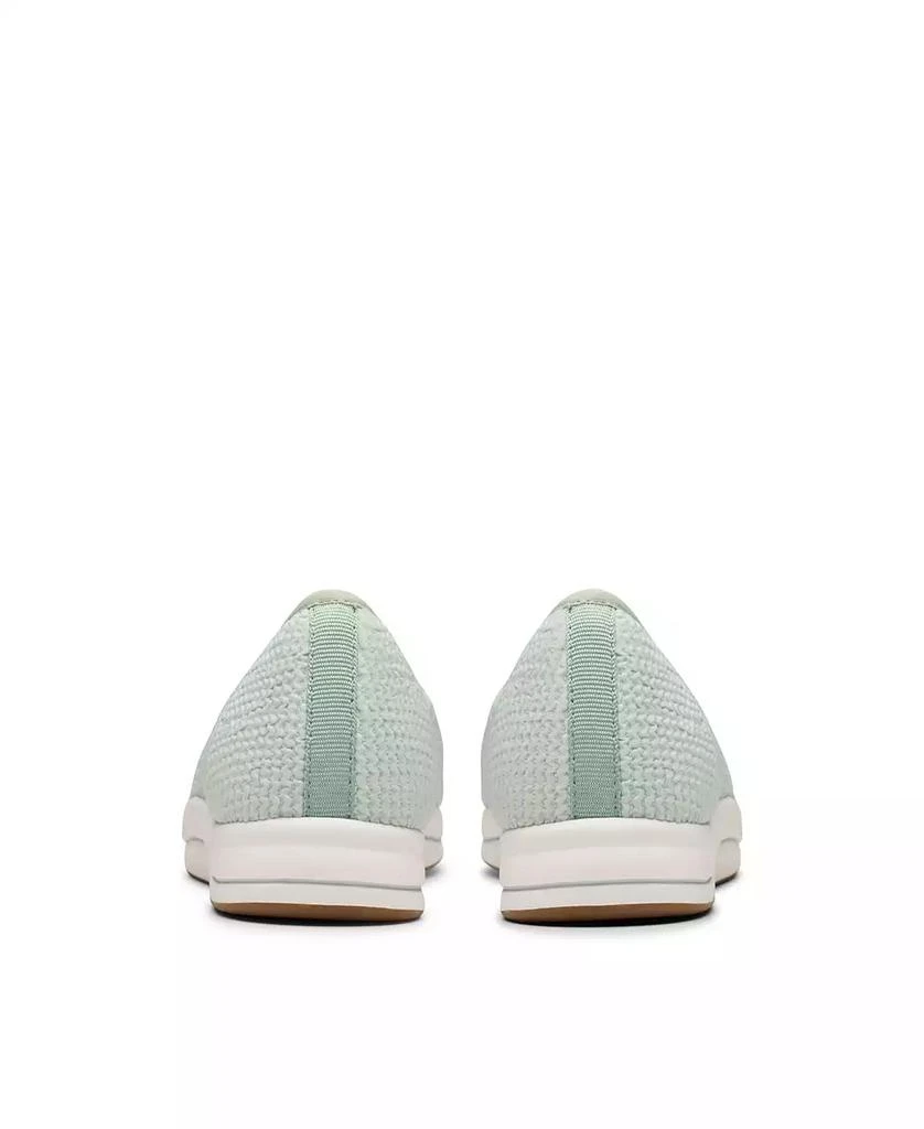 Clarks Cloudsteppers Women's Breeze Stretch Slip-On Shoes 6