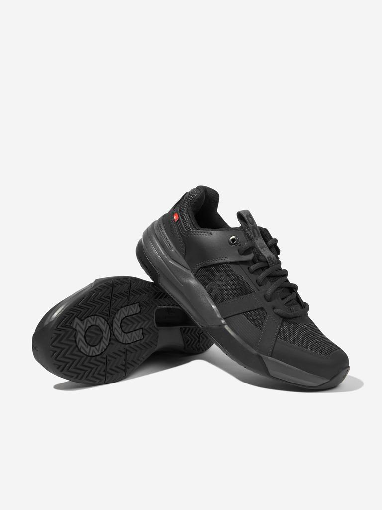 On On Running Kids The Roger CH Pro Youth Trainers in Black