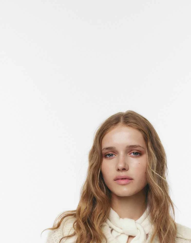 Pull&Bear Pull&Bear Polo collar sweater in beige 3