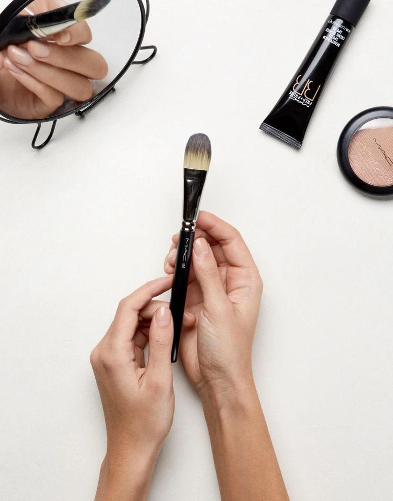 MAC MAC 190 Foundation Brush 2