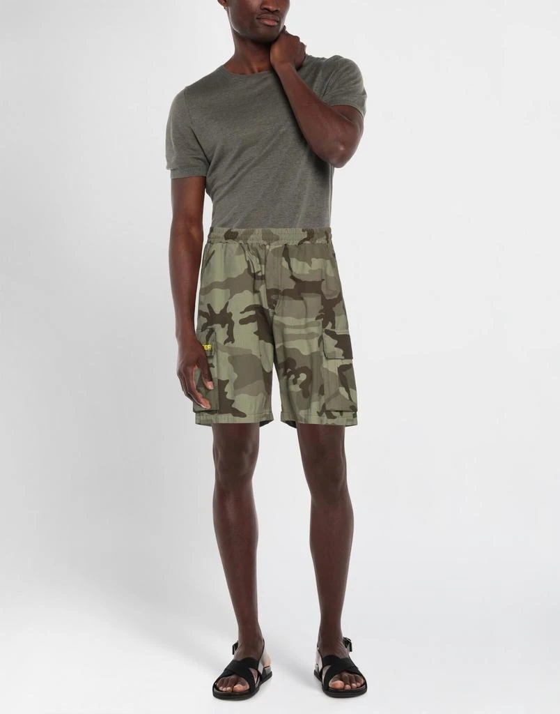 Iuter Shorts 
Bermuda 2