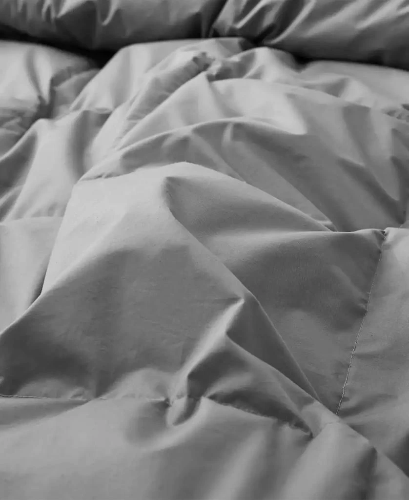 UNIKOME All Season 300 Thread Count Cotton Goose Down Fiber Comforter 4