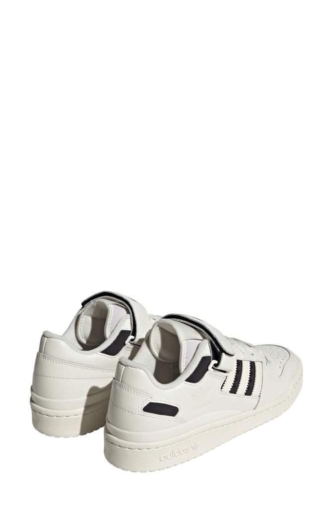 Adidas Forum Low Basketball Sneaker