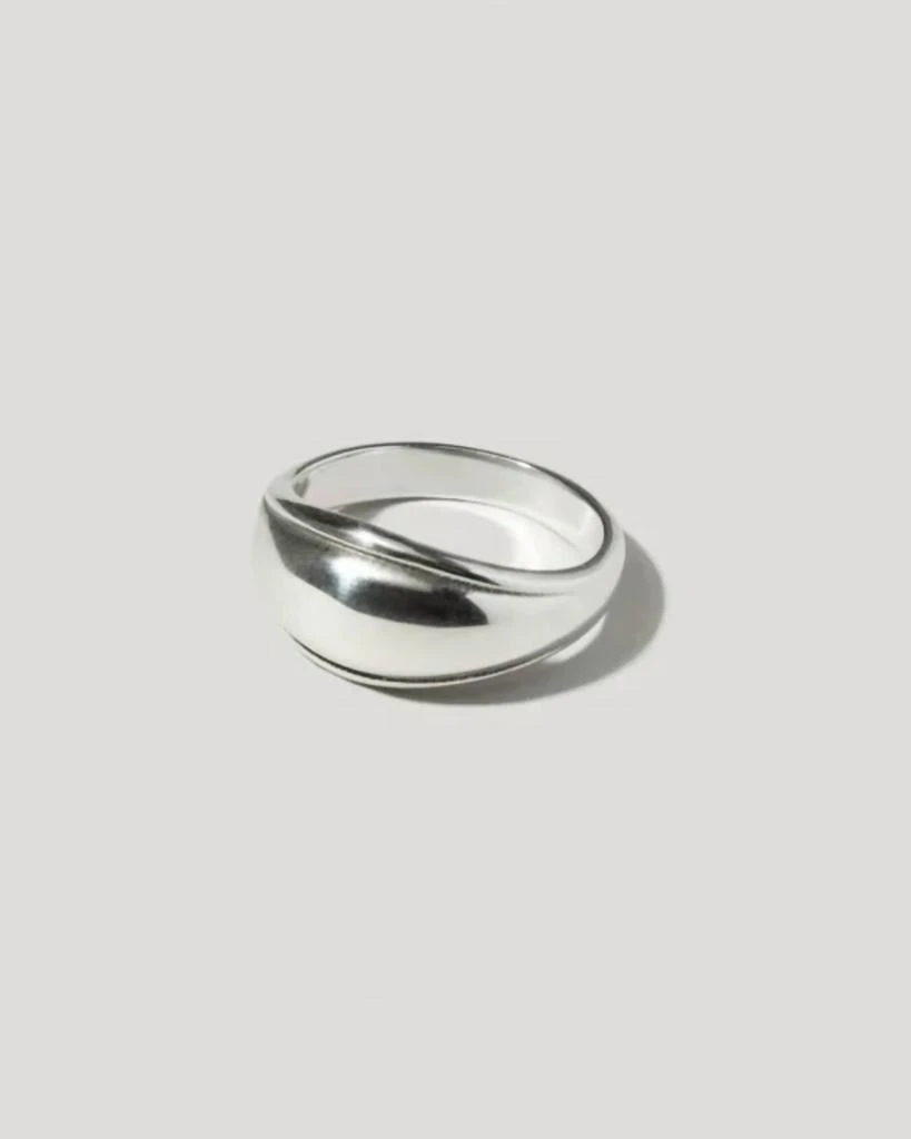 Maslo Jewelry Maslo Jewelry - Women
s Outlined Domed Ring
