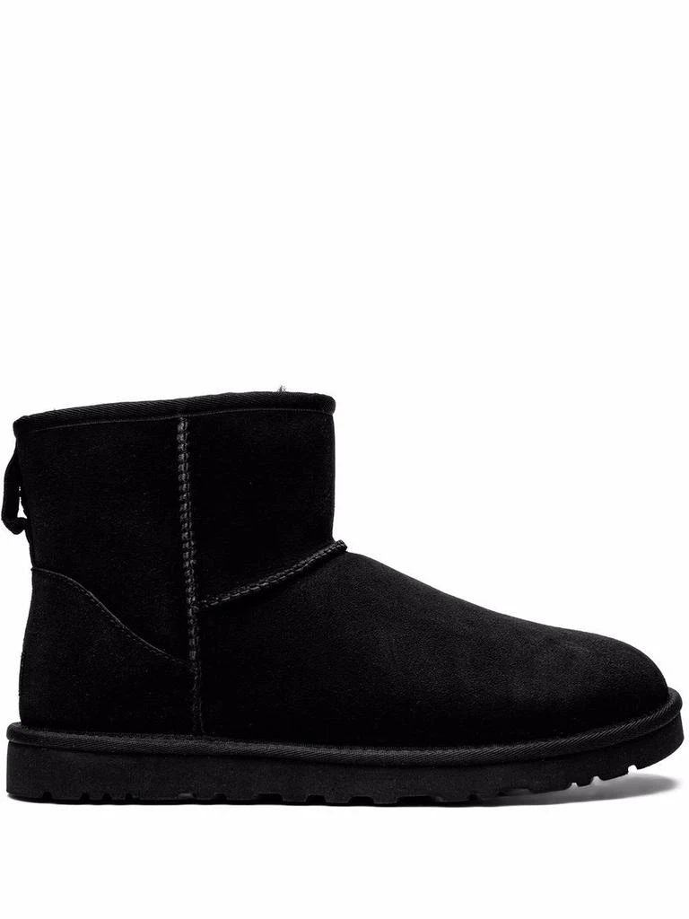 UGG Man Classic Mini Boots 1