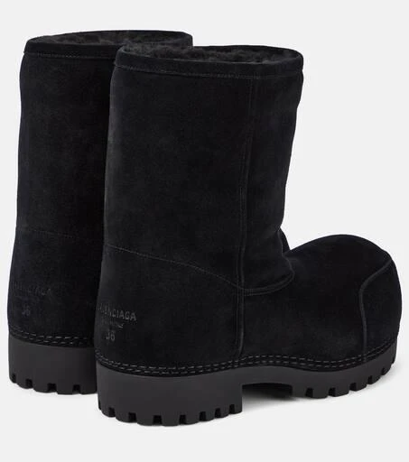Balenciaga Alaska Low suede boots 3