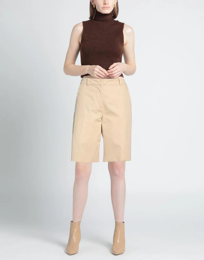 Calvin Klein Shorts & Bermuda 2