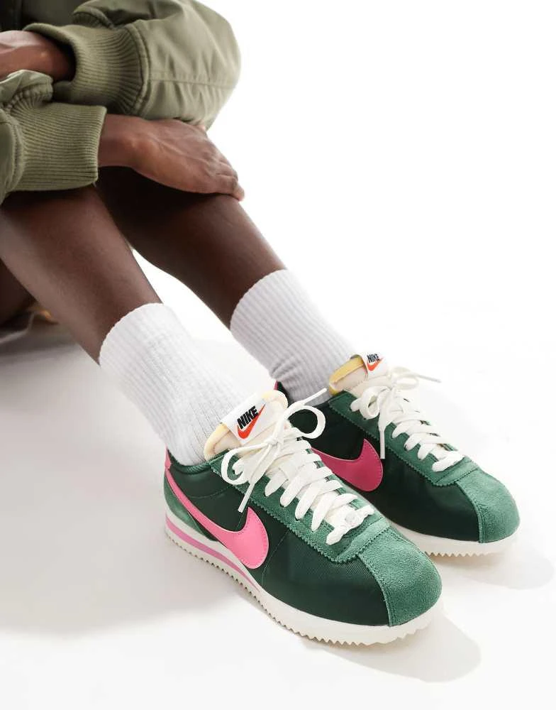 NIKE Nike Cortez TXT trainers in green and pink 5