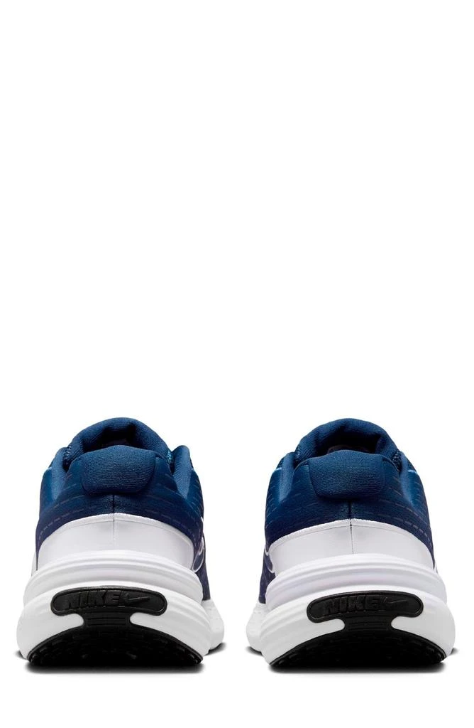 NIKE Uplift SC Sneaker 2