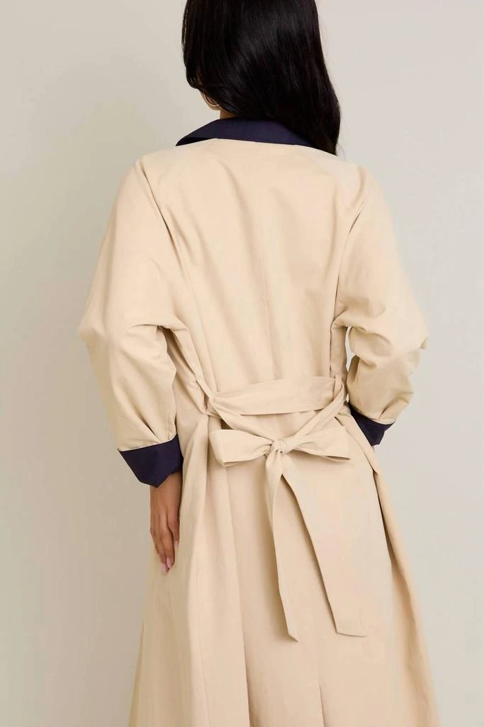 LE LIS Le Lis - Raglan Sleeve Contrast Collar Oversized Trench Coat 4