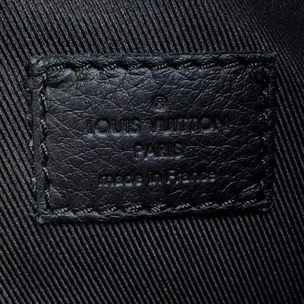 Louis Vuitton Louis Vuitton Noir Monogram Shadow duo sling bag 11