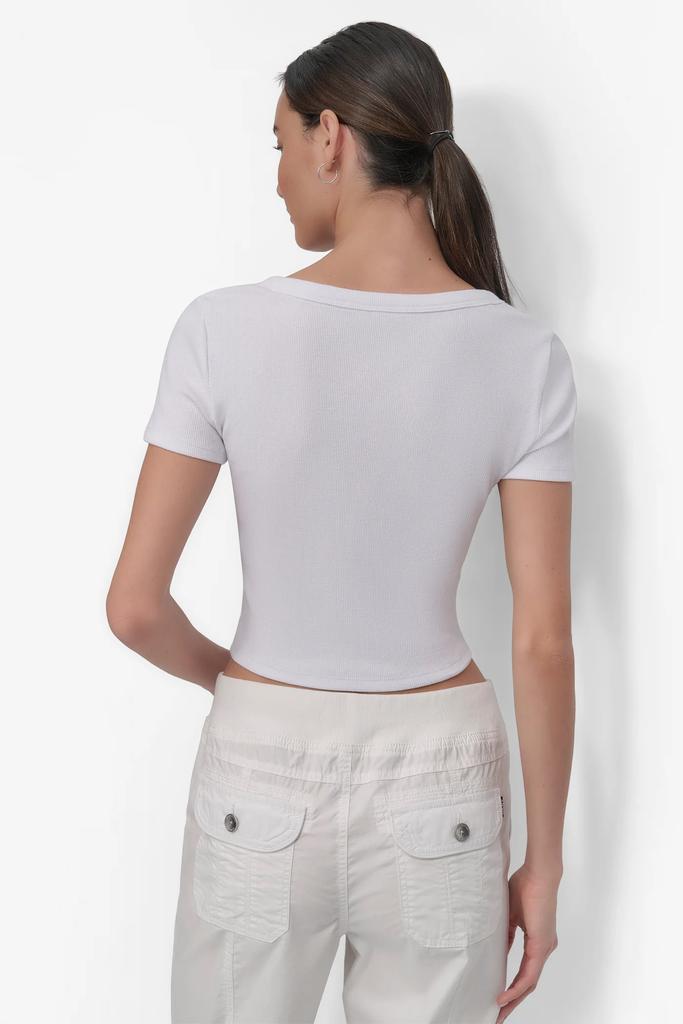 DKNY CROPPED NOTCH NECK TEE