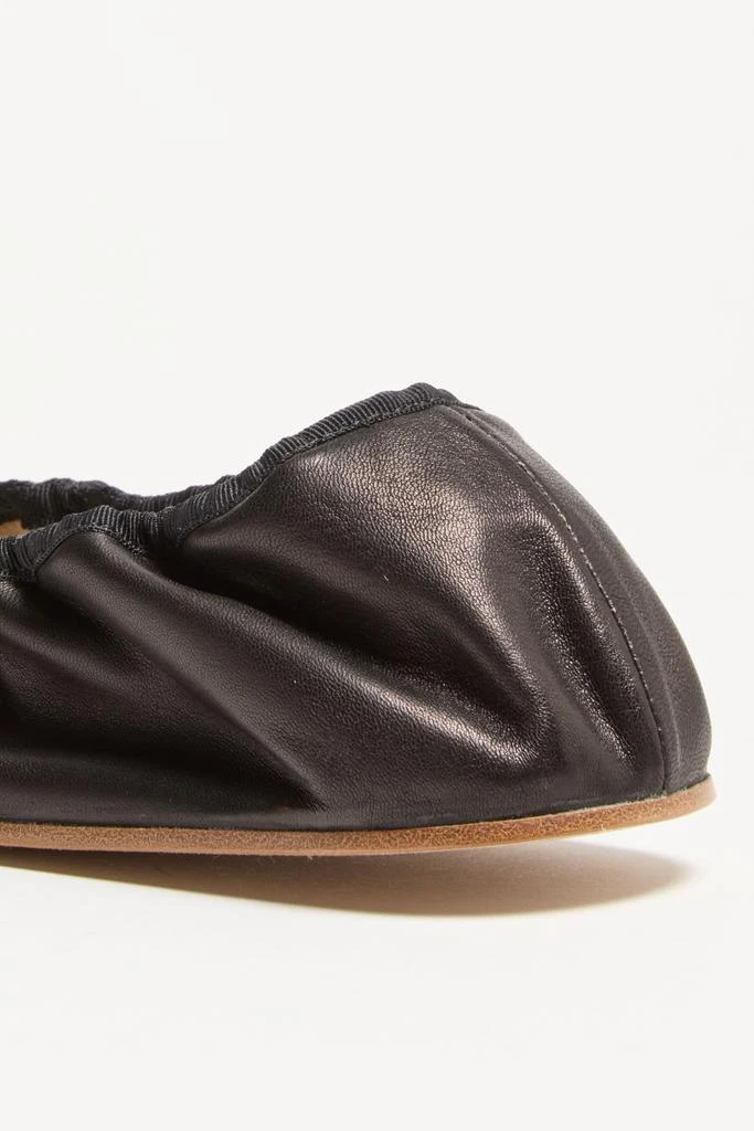 The Row Round ballet flat in leather 6