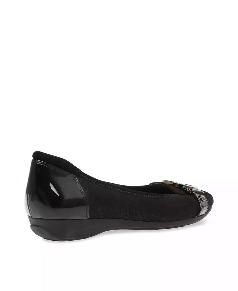 Anne Klein Women's Umeko Snip Toe Ballet Flats 6