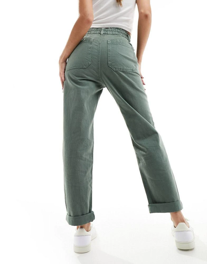 Pull&Bear Pull&Bear paperbag waist Mom jean in washed green 2