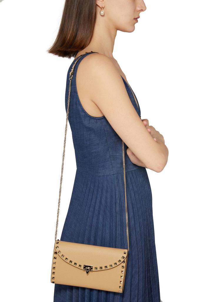 VALENTINO GARAVANI Rockstud wallet with chain