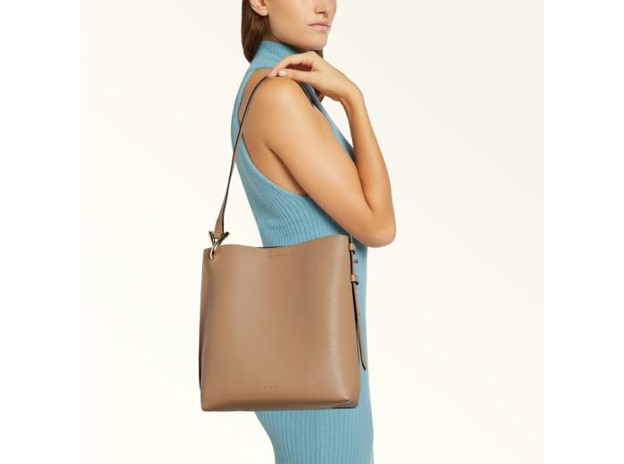 未使用級 FURLA MIANOVA バケットバッグ トートバッグ 2Way Shop MIANOVA L BUCKET BAG - VITELLO KERIA on Sale at BeyondStyle