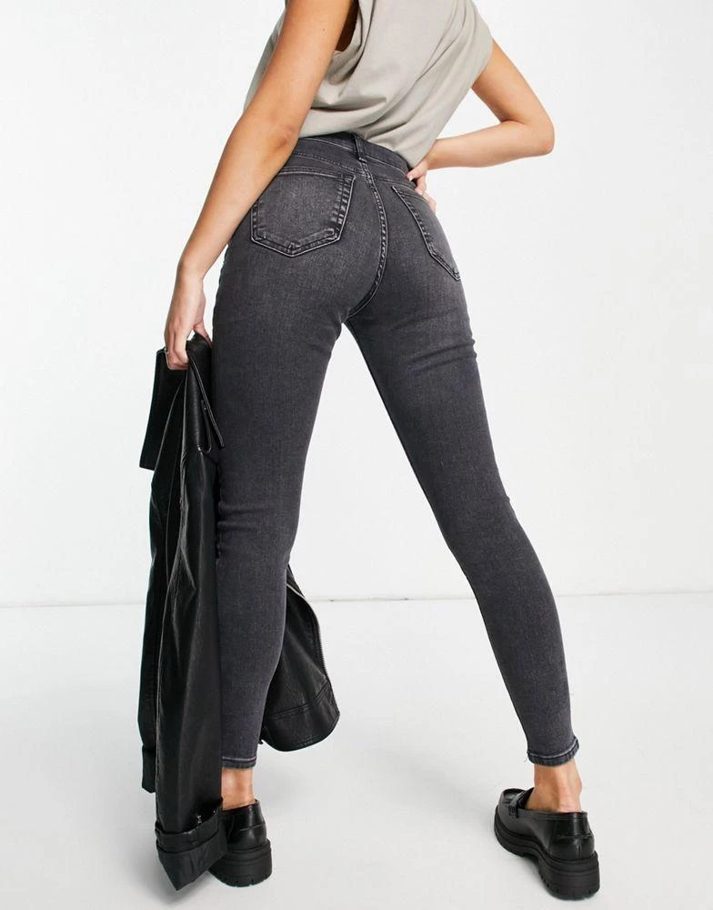 Topshop Topshop Jamie high rise jean in washed black 4