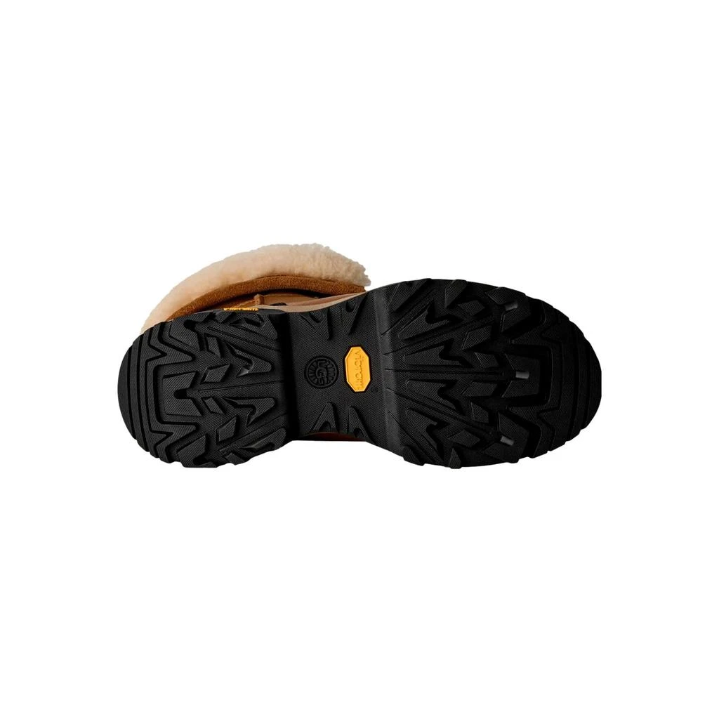 UGG Adirondack Boot XXV Chestnut  1170591-CHE Women
s 4