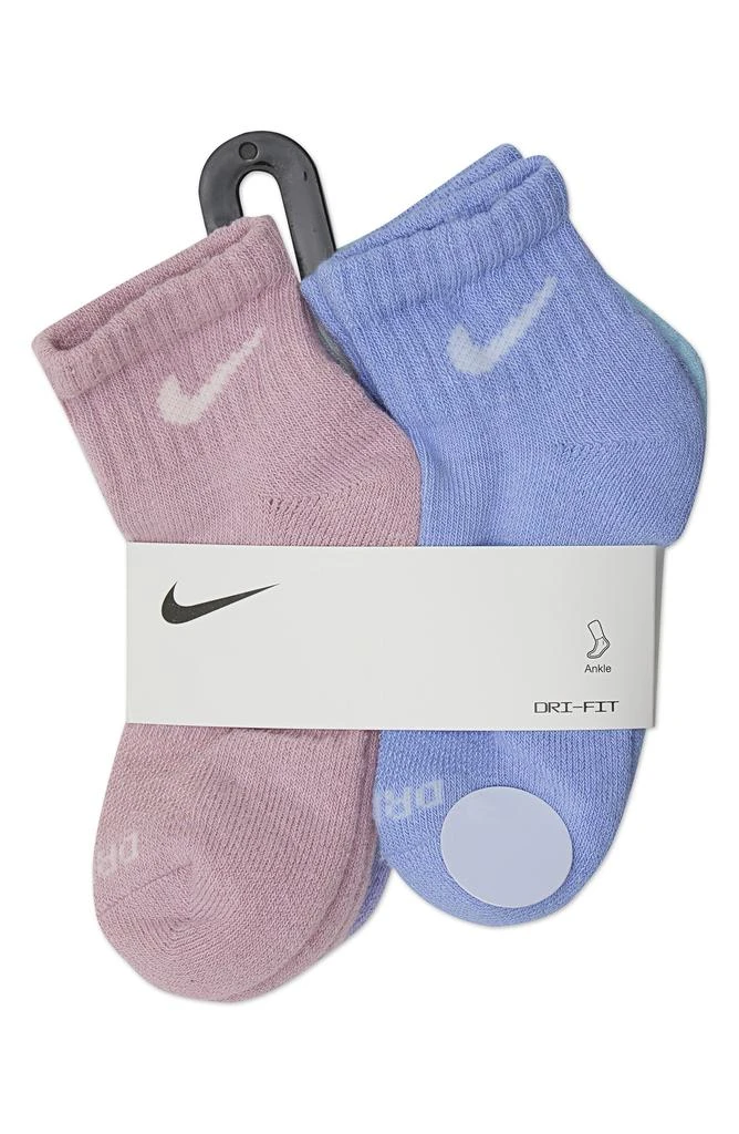 NIKE Kids
Dri-FIT 6-Pack Basic Quarter Socks 3
