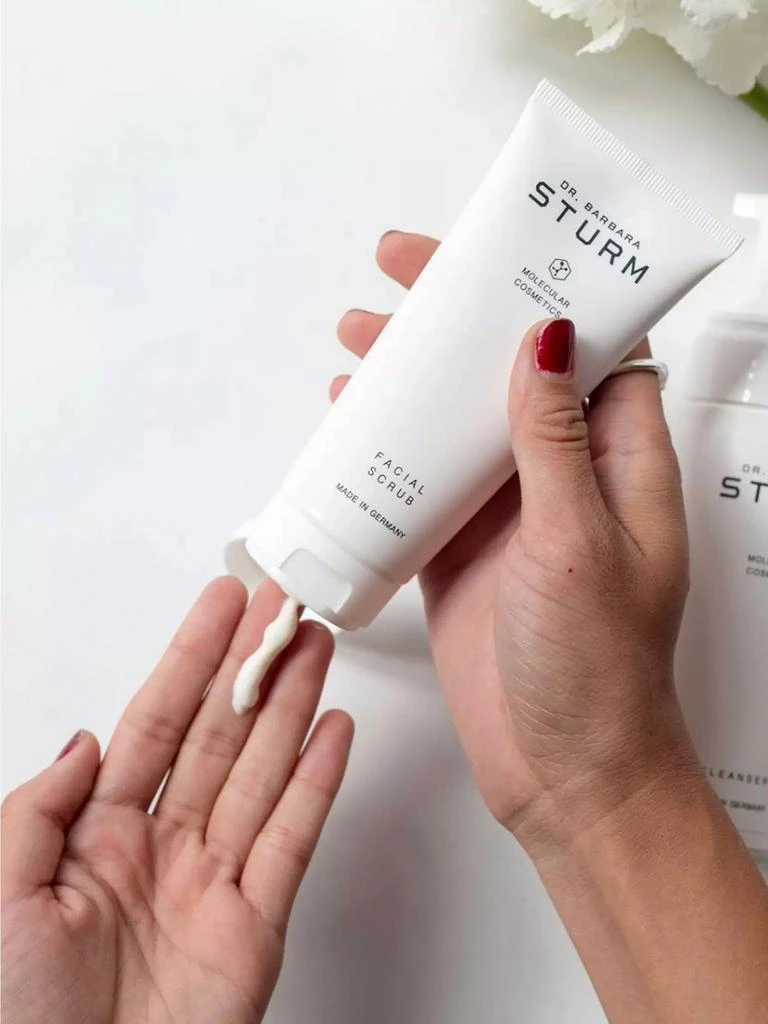 Dr. Barbara Sturm Facial Scrub 4