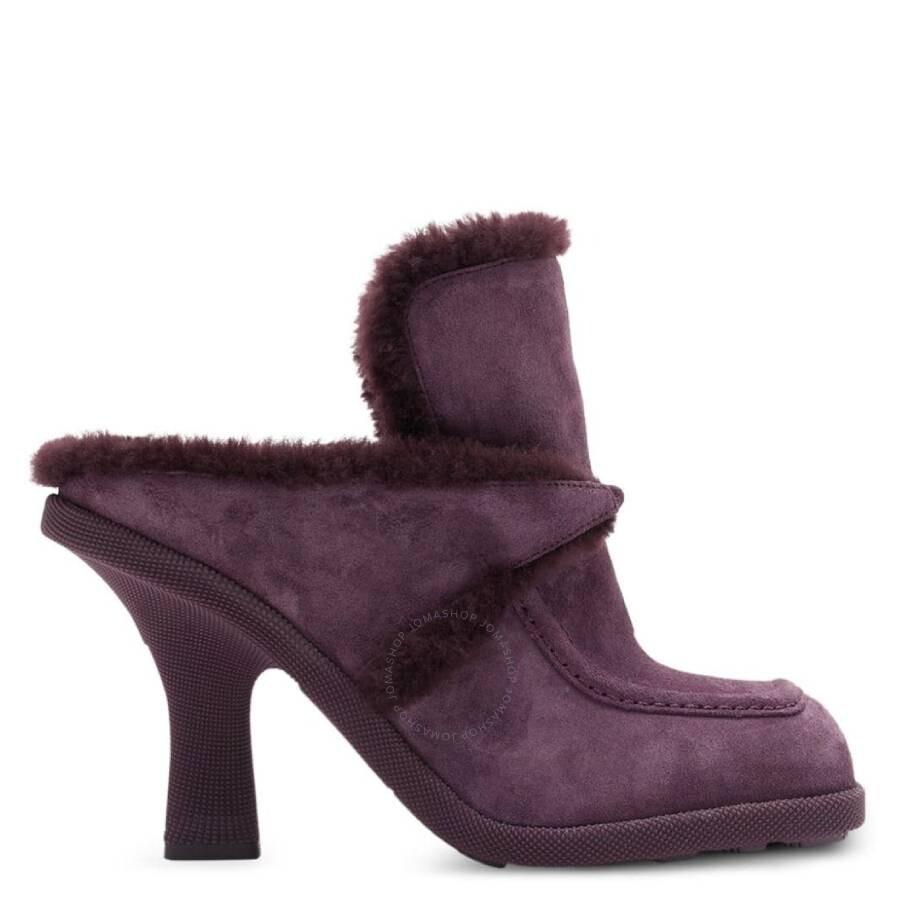 サンダル・ミュール BURBERRY CHUBBY MULE IN SUEDE AND BEIGE SHEARLING Burberry Chubby mule in suede and beige shearling | TheDoubleF