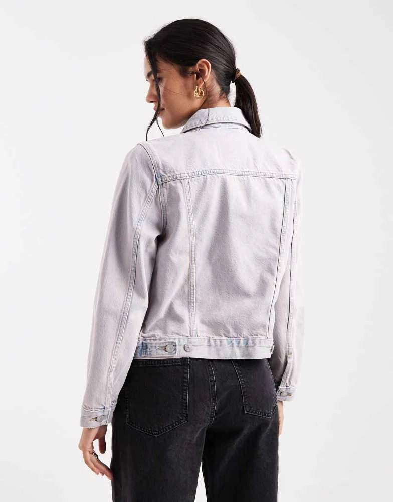 Levi
s Levi
s original trucker denim jacket in pink tint 2