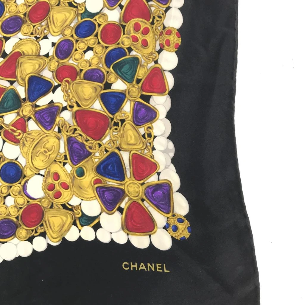 Chanel Silk Scarf With Vibrant Jewelry Women
s Print (Pre-Owned)