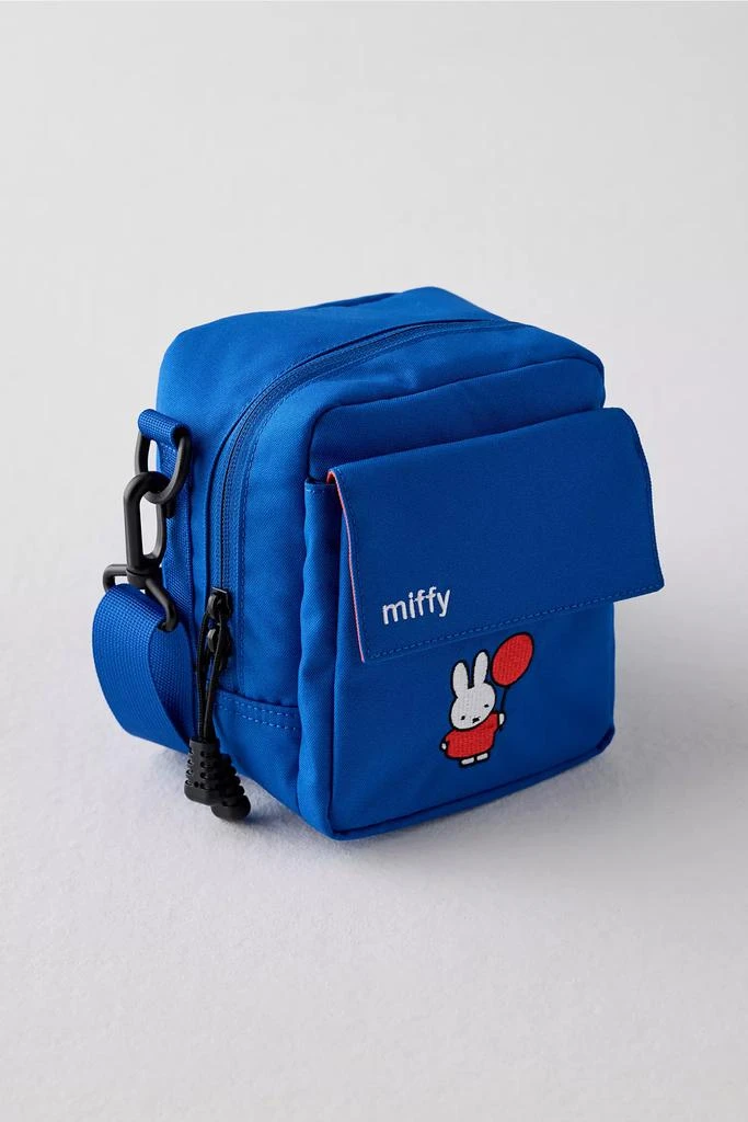 Retrospekt Miffy + Retrospekt UO Exclusive Instant Camera Bag 1