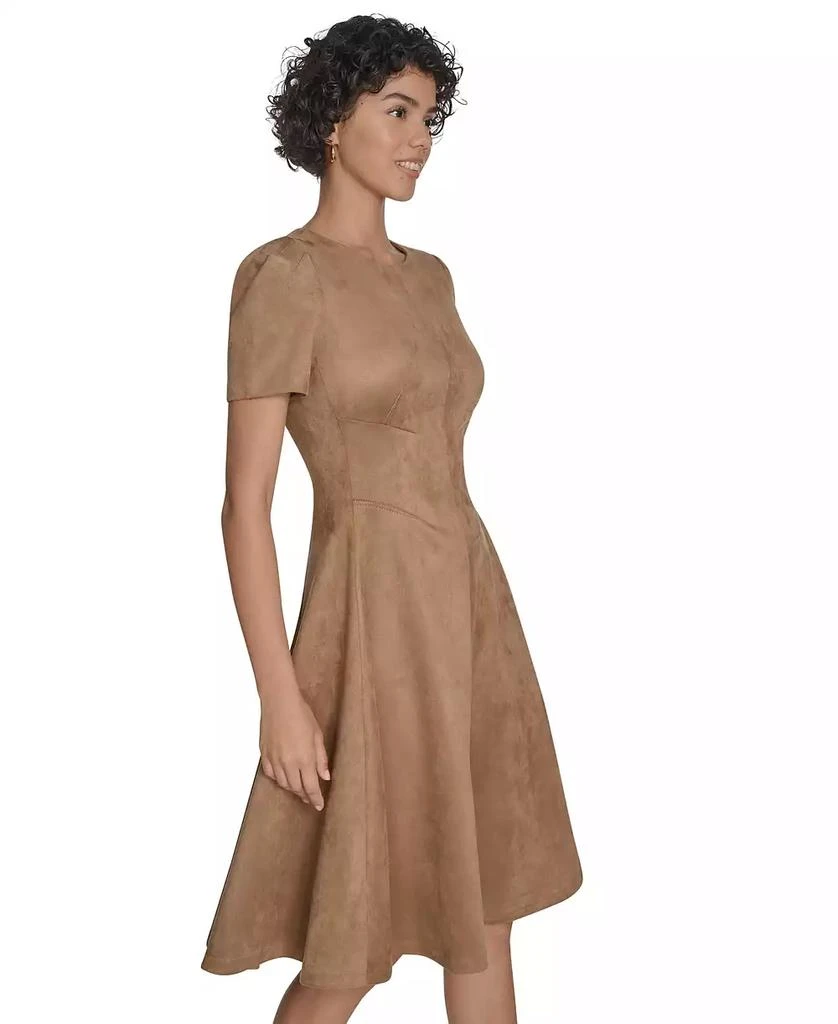 green emerald velvet dress Glamorous Fit and Flare Short Dress with Sweetheart Top main image 1