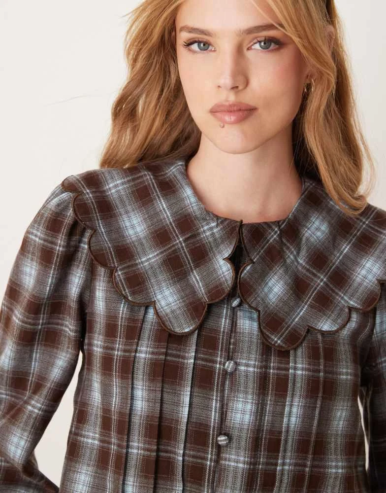 Threadbare Threadbare check blouse with peter pan collar in blue 3