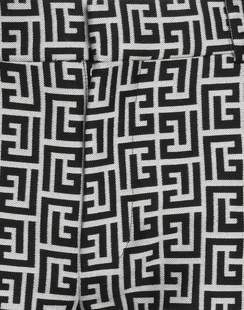 Balmain Shorts
Bermuda 4