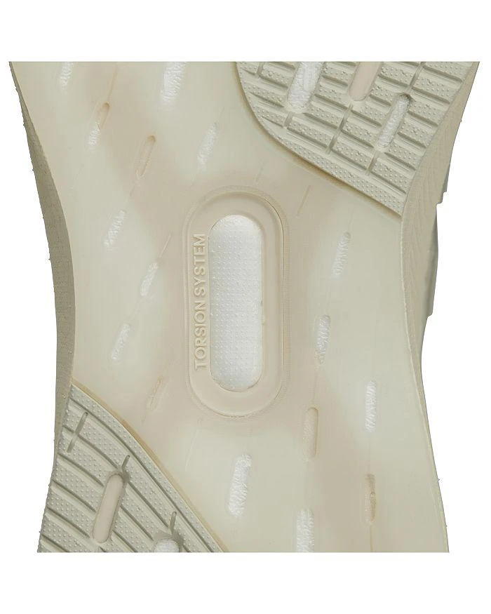 Y-3 Men
s Ultraboost Sneakers 6