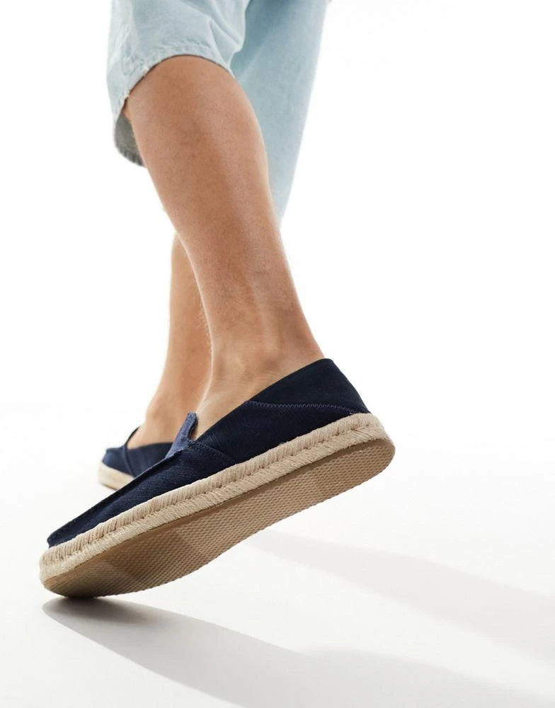 TOMS Toms Alonso slip on shoe in navy 3
