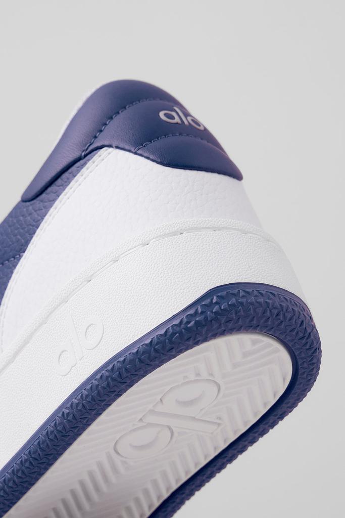 【Alo Yoga】 Alo Recovery Mode Sneaker スニーカー Alo Recovery Mode Sneaker - Clay | Alo Yoga