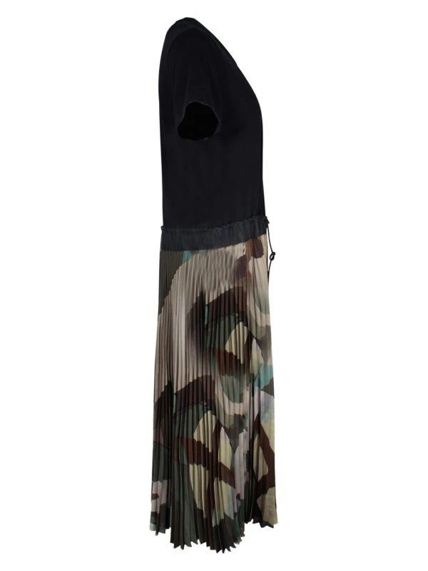 Sacai Sacai x Kaws Accordian-Pleat Shirtdress 3