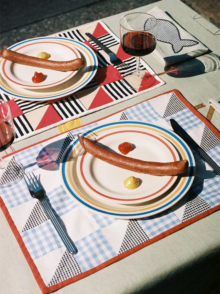 HAY Set Of 2 Sobremesa Plates 1