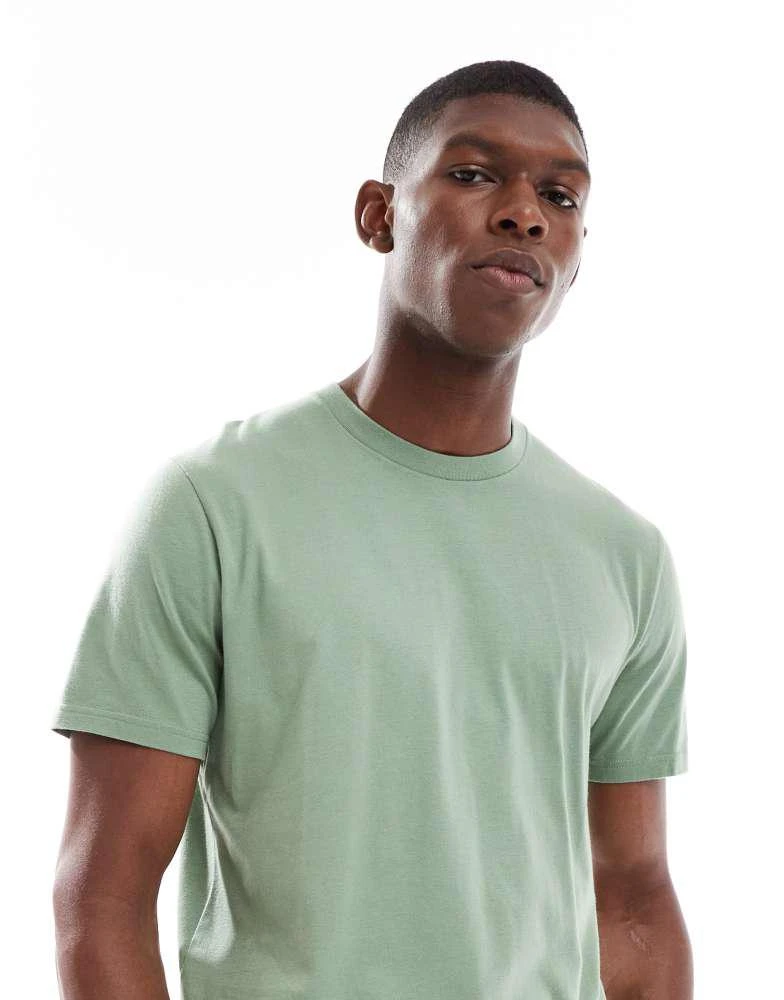 Shop Hollister short sleeve classic fit chest logo t-shirt in