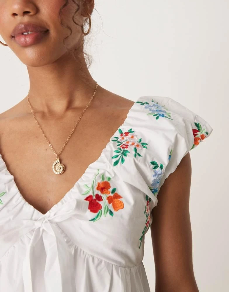 Glamorous Glamorous smock mini dress with floral embroidery in white 2