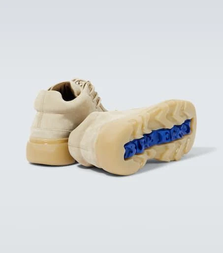 Burberry Suede desert boots 7