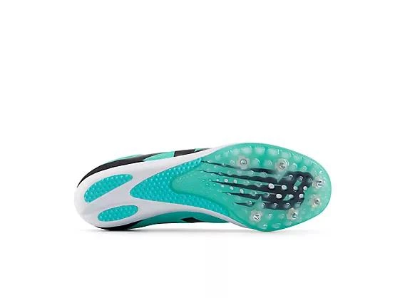 New Balance FuelCell MD500 v9 5