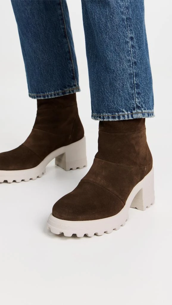 Voile Blanche Claire 01 Boots 2