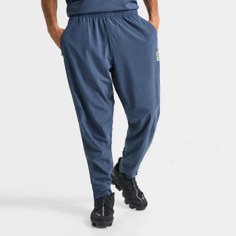 NIKE Men
s Nike Air Max Stretch-Woven Pants 3