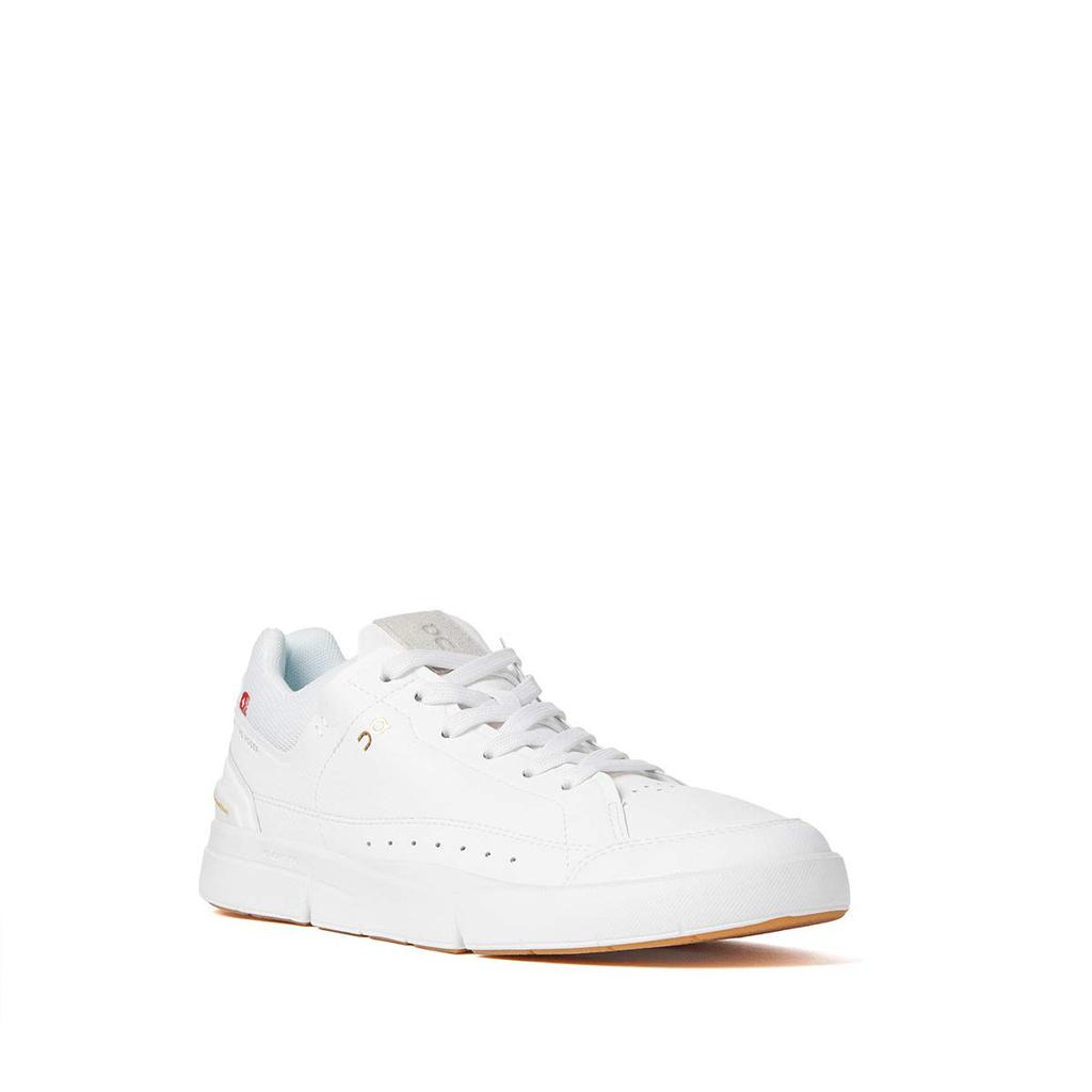 On The ROGER Centre Court