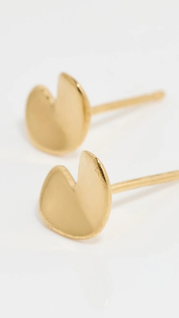 AGMES Sculpted Heart Studs 3