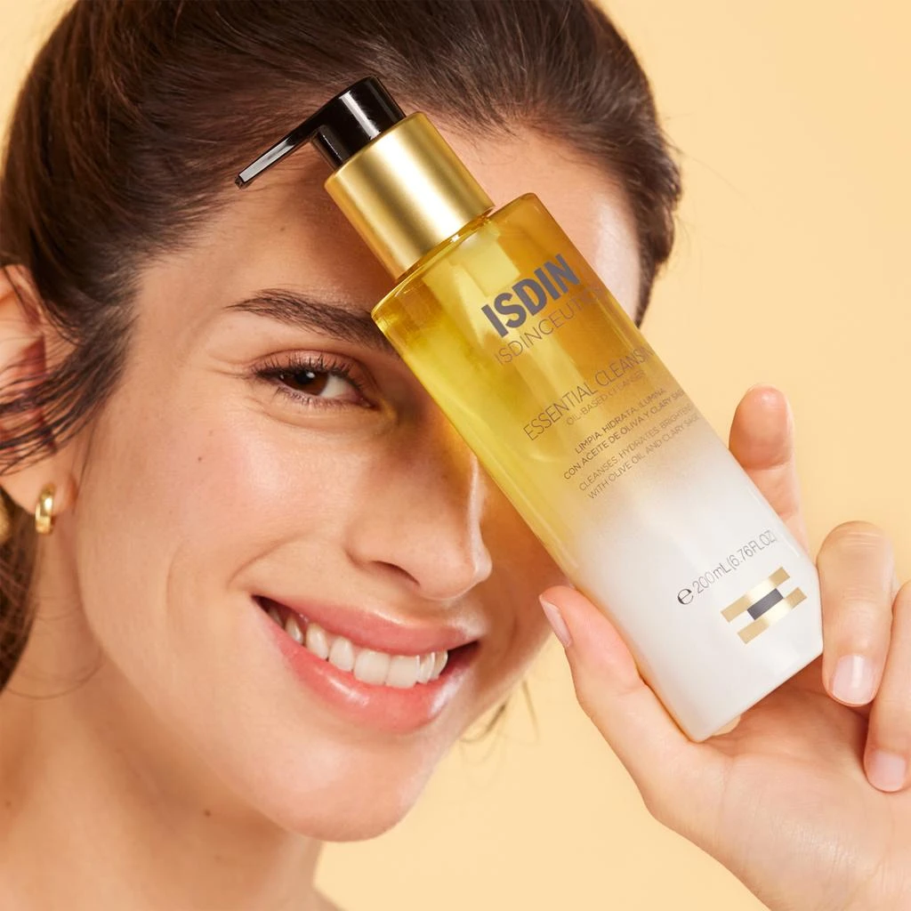 ISDIN ISDIN Isdinceutics Essential Cleansing Oil 16