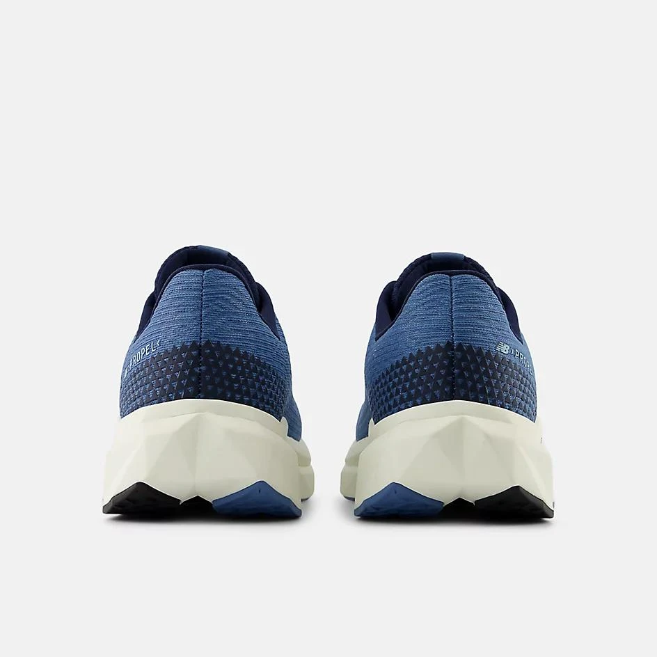New Balance FuelCell Propel v5 5