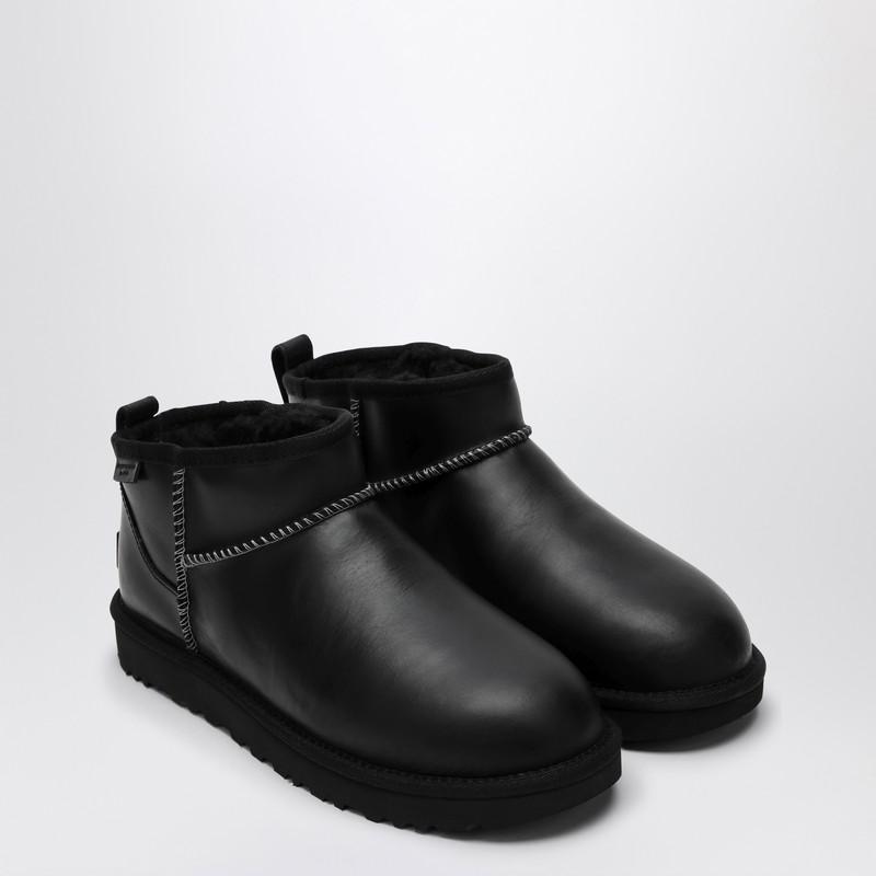 UGG Classic Ultra Mini black boot