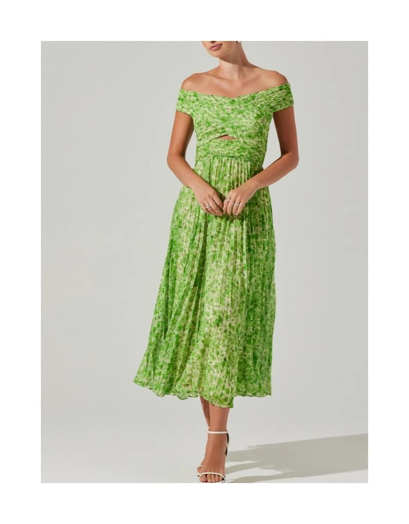 Shop Leonara Midi Dress In Green Floral on Sale at BeyondStyle  Get 32%  Off Leonara Midi Dress In Green Floral with Limited-Time Flash Deals,  Exclusive Discounts, and Special Offers. Enjoy Unbeatable