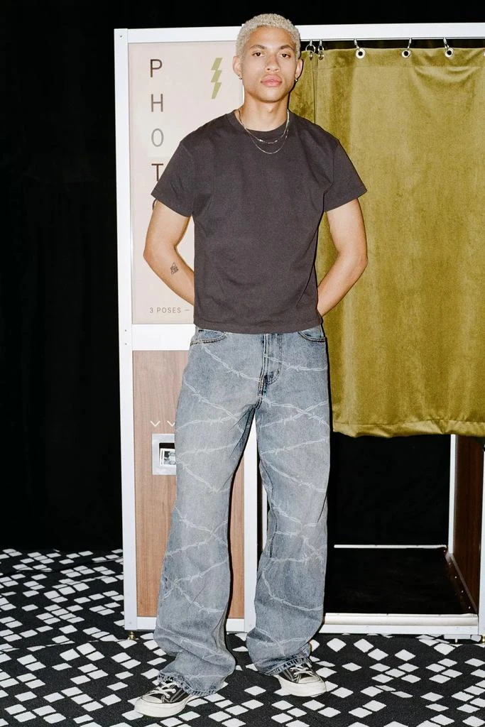 BDG BDG Nitro Barbed Wire Baggy Fit Jean 1